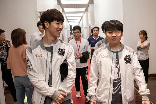 lux ：我从未设想过能以13-0的比分晋级Major