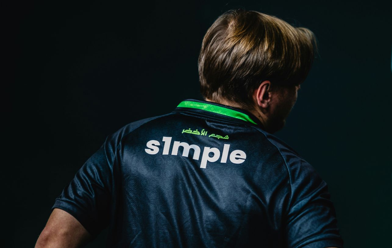 LPL春季赛今日首发名单：stay被换下 xing登场 圣枪哥重返赛场迎战AL